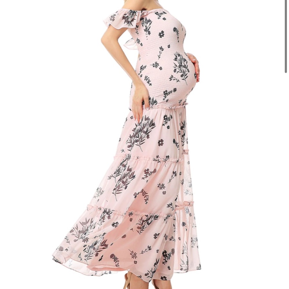 **Host Pick** Kimi + Kai "Charity" Smocked Maxi Dress.